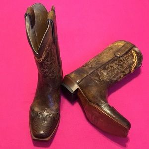 Tony Lama tooled leather cowboy western boots W 8.5 brown like new